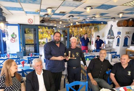 Μαρινάκης και Μώραλης έδωσαν το «παρών» σε εκδήλωση του Συνδέσμου Ελλήνων Βατραχανθρώπων