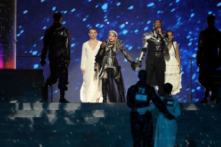 Eurovision: Σκληρή κριτική για την εμφάνιση της Μαντόνα
