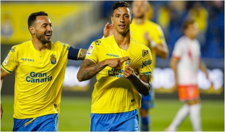 Τι ανέφερε ο μάναζερ του Μέσα για το ενδιαφέρον της ΑΕΚ