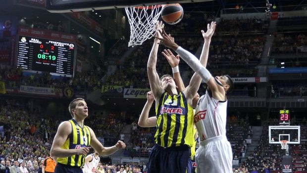 LIVE: Φενέρμπαχτσε – Ρεάλ Μαδρίτης