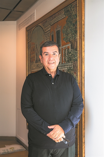 O Θεόφιλος σε όλο του το μεγαλείο