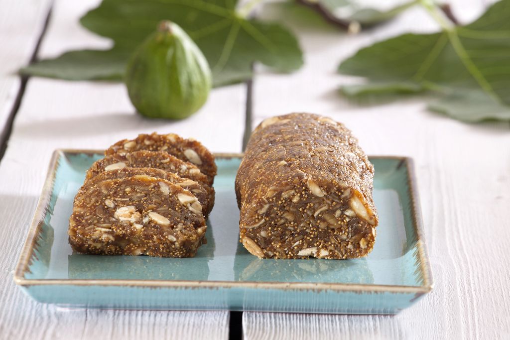 “Μωσαϊκό” με κρασί, ξερά σύκα και αμύγδαλα