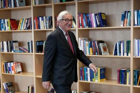 Γιούνκερ για Βαρουφάκη: Τον συνάντησα μόνο 10 λεπτά και αυτός τώρα γράφει βιβλία