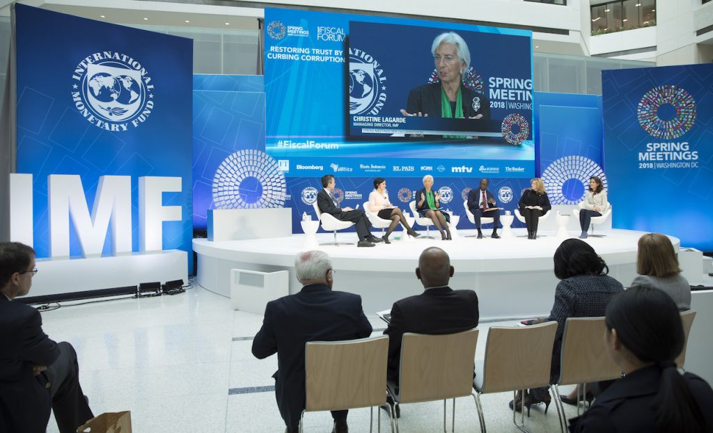 Το ΔΝΤ  αφού μας έκανε «στάχτη» αλλάζει τώρα τον τρόπο του