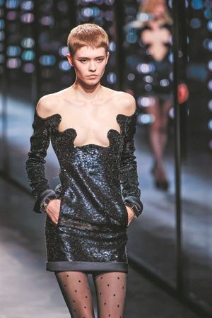 Χορεύοντας με τον Εγκέλαδο