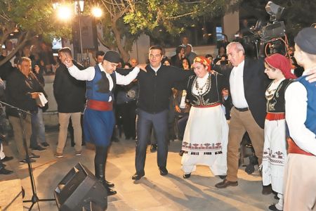 Ετοιμάζονται για εκλογικό χορό του… Ζαλόγγου