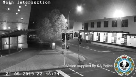 Κάμερα κατέγραψε μετεωρίτη τη στιγμή της πτώσης του