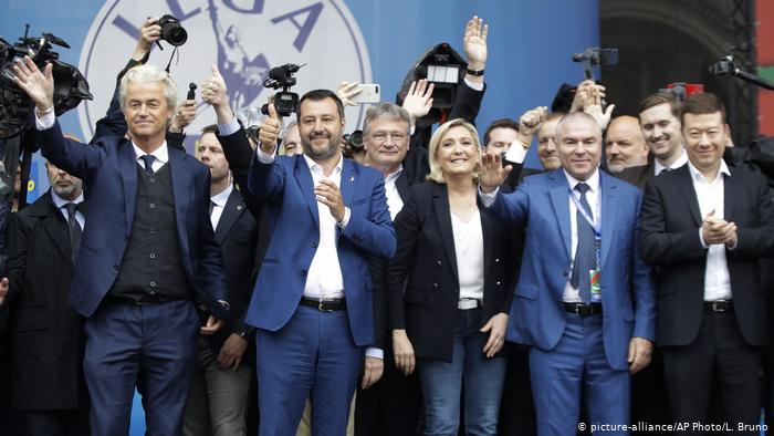 Deutsche Welle: Οι ακροδεξιοί, το σκάνδαλο Ίμπιζα και η κοινή λογική