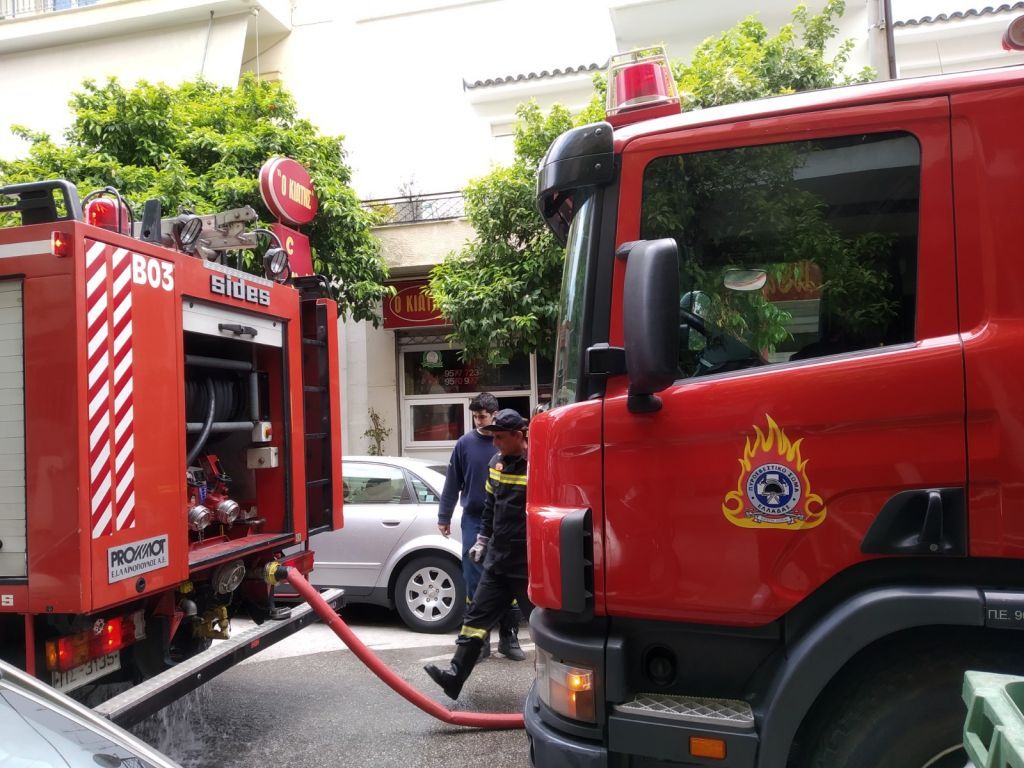 Ελευσίνα: Ισχυρή έκρηξη σε εργοστάσιο ελαστικών