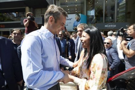 Μητσοτάκης από Θεσσαλονίκη: Δεν τιμούν τη πόλη οι εικόνες μουσαμάδων και ακίνητων βαγονιών