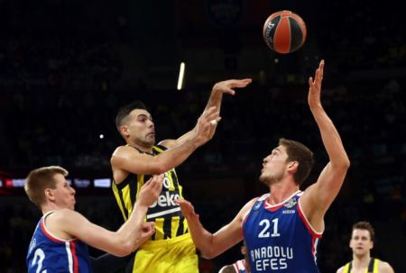 «H Μπαρτσελόνα έχει καταθέσει πρόταση στον Σλούκα»