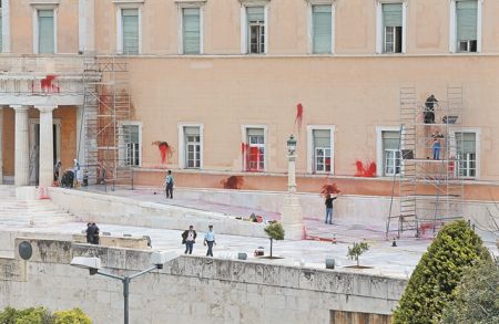 Αποκαλυπτήρια: Πώς η ανοχή στον Ρουβίκωνα εξευτέλισε την Αστυνομία