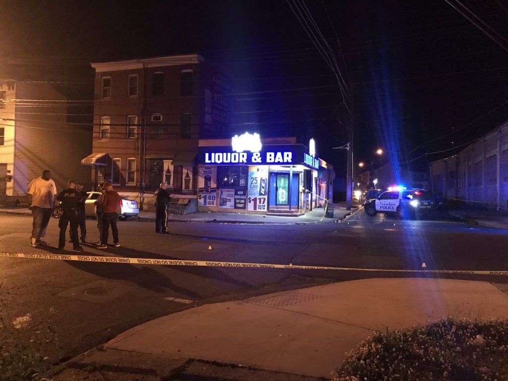 Πυροβολισμοί σε μπαρ στο Νιου Τζέρσεϊ – 10 τραυματίες