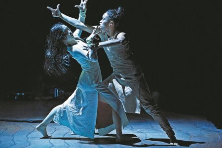 Χορεύοντας με τον χρόνο