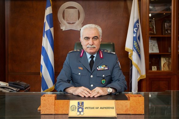 Δυσαρέσκεια στην ΕΛ.ΑΣ από την παρουσία του Αρχηγού της σε προεκλογική συγκέντρωση του ΣΥΡΙΖΑ | tovima.gr Δυσαρέσκεια στην ΕΛ.ΑΣ από την παρουσία του Αρχηγού της σε προεκλογική συγκέντρωση του ΣΥΡΙΖΑ | tovima.gr