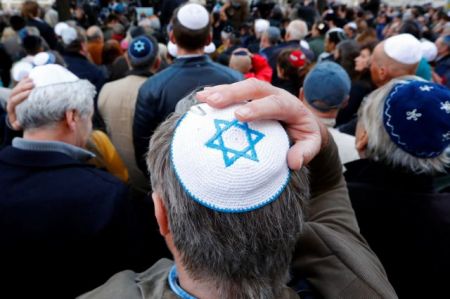 Γερμανία καλεί Εβραίους να μην φορούν κιπά – Ανησυχία για αύξηση αντισημιτικών επιθέσεων