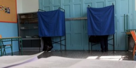 Καβγάς μεταξύ εκλογικών αντιπροσώπων στη Λαμία
