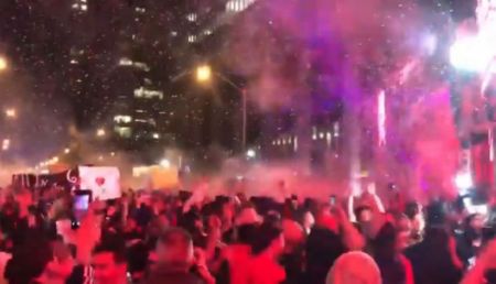 Έξαλλοι πανηγυρισμοί και καπνογόνα στο Τορόντο