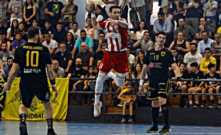 Πρωταθλητής ο Ολυμπιακός με θρίαμβο στο ΟΑΚΑ