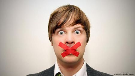 DW: Τα θέματα ταμπού των Γερμανών