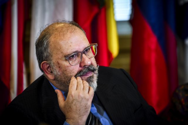 Νίκος Ξυδάκης: Η μεσαία τάξη περιμένει ένα σήμα διάσωσης