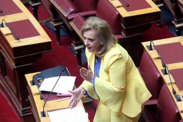 Η παραίτηση Μεγαλοοικονόμου ξεσηκώνει το twitter