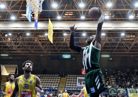 Περίπατος του Παναθηναϊκού στο Περιστέρι (91-68)