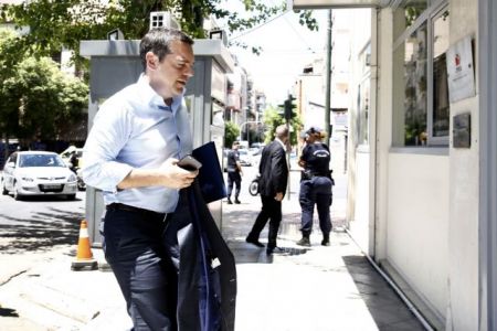 Καζάνι που βράζει ο ΣΥΡΙΖΑ: Τι ειπώθηκε στη συνεδρίαση – Το αφήγημα στο δρόμο για τις κάλπες