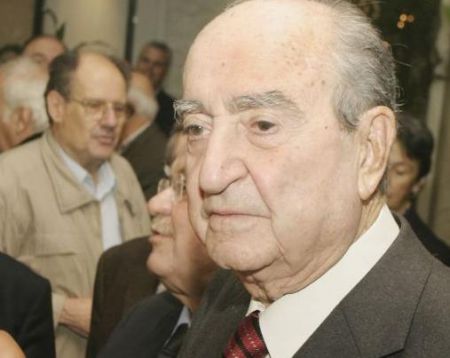 Σε κλειστό οικογενειακό κύκλο το μνημόσυνο του Κωνσταντίνου Μητσοτάκη