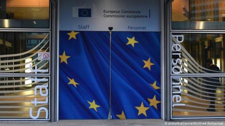 Κομισιόν: Nέος πρόεδρος μόνο ένας κορυφαίος υποψήφιος