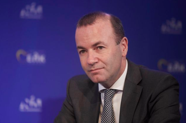 Ο Μακρόν ένα από τα εμπόδια της υποψηφιότητας του Μάνφρεντ Βέμπερ για την προεδρία της Κομισιόν