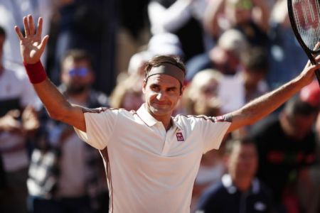 Ιστορική 400αρα ο Φέντερερ και πρόκριση στους «16» του Ρολάν Γκαρός