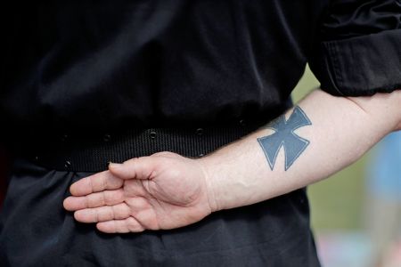 Το φαινόμενο του «μετριοπαθούς» ακροδεξιού