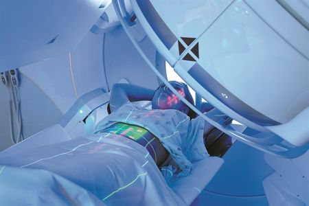 Η Πολιτεία καθυστερεί την εξυπηρέτηση των καρκινοπαθών