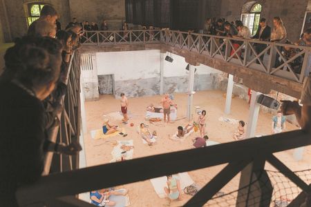 Μεταξύ παραλίας καικλιματικής κρίσης