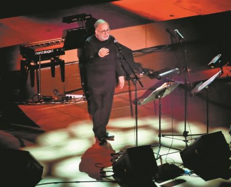 Για τον Θάνο Μικρούτσικο