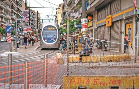 Από τον Φεβρουάριο (και βλέπουμε) θα πάει το τραμ στον Πειραιά