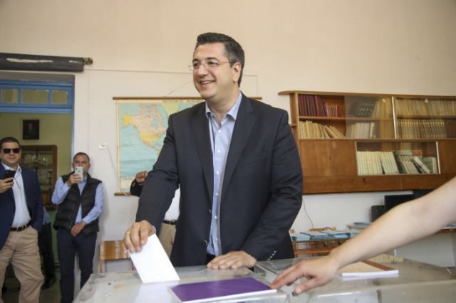 Εκλογές 2019: Ψήφισε ο Πρόεδρος της Βουλής