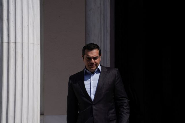 Κυβέρνηση σε παράλυση λίγο πριν τις εθνικές εκλογές