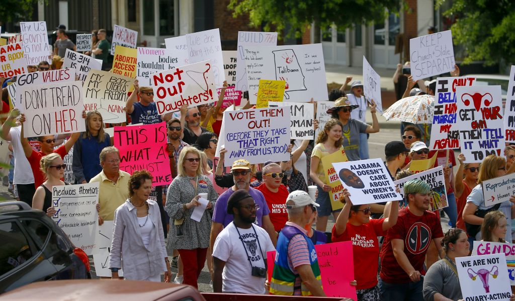 Οι διεθνείς ηγέτες δεν πραγματοποιούν τις δεσμεύσεις τους για τις γυναίκες