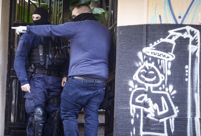 Εξάρχεια: Δύο ληστείες σε πέντε λεπτά