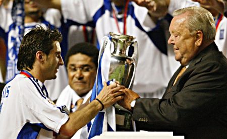 Απεβίωσε ο Λέναρτ Γιόχανσον