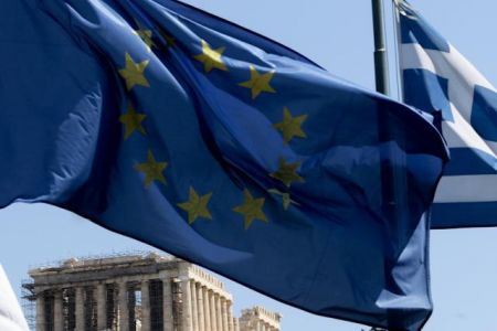 Τα προεκλογικά δωράκια του Αλέξη Τσίπρα εκνευρίζουν την Κομισιόν