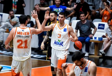 Ο Προμηθέας διέλυσε την ΑΕΚ (70-54)