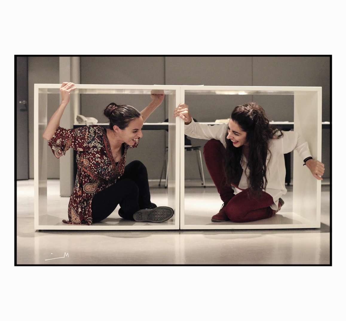 Το ντουέτο Muzikal Ifade παρουσιάζει την δουλειά του, στο Galata Gazi