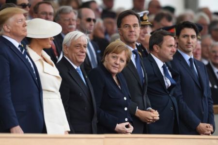 Παυλόπουλος: Δίπλα στους Τραμπ και τη βασίλισσα Ελισάβετ