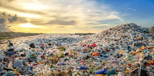 Στα σκουπίδια 700.000 τόνοι πλαστικών - Πόσα χάνει η Ελλάδα - Ειδήσεις -  νέα - Το Βήμα Online