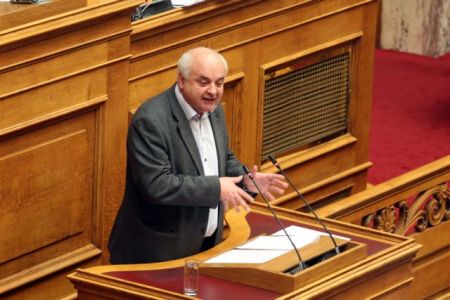 Καραθανασόπουλος σε Τσακαλώτο: Έχετε το θράσος να λέτε ότι το ΚΚΕ θα φέρει τη ΝΔ στην κυβέρνηση
