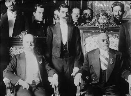 Το Μεξικό κατάφερε να αλλάξει τρεις προέδρους μέσα σε… μια ημέρα