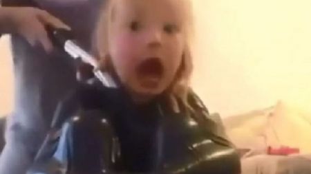 Vacuum Challenge : Κώδωνας κινδύνου για τη νέα βλακώδη μόδα του διαδικτύου